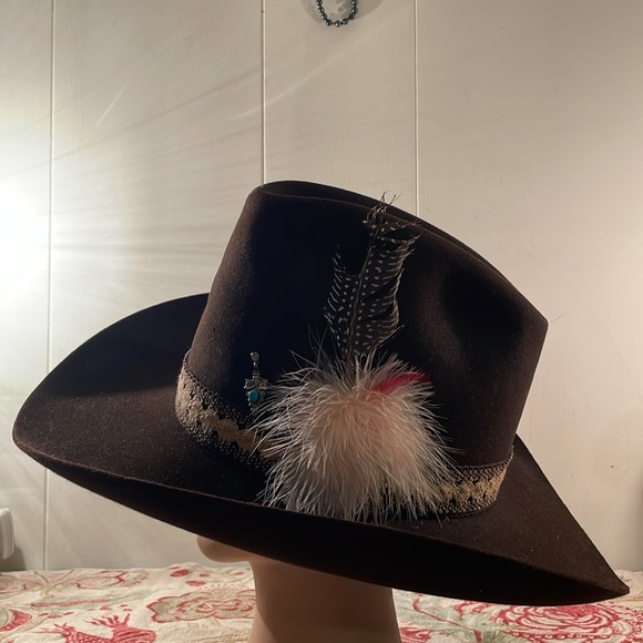 John B Stetson Co 3 x Chocolate Beaver Plume Feather Metal Arrowhead Turquoise - Picture 2 of 8